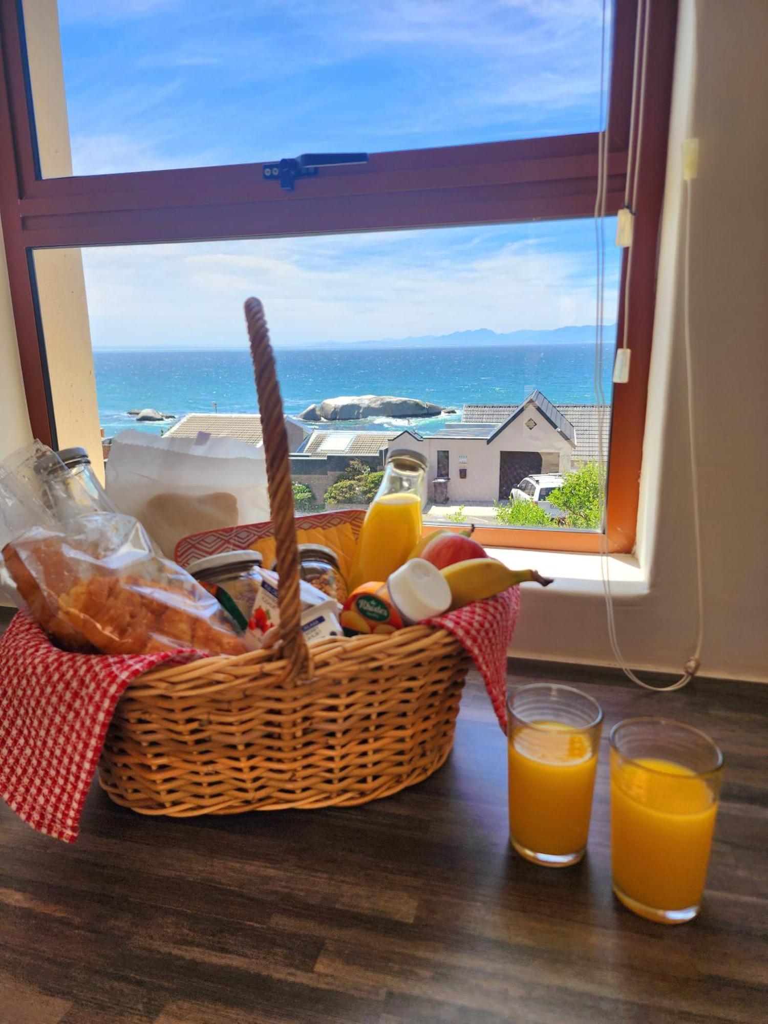 Bed and Breakfast The Tides Simonʼs Town Exterior foto